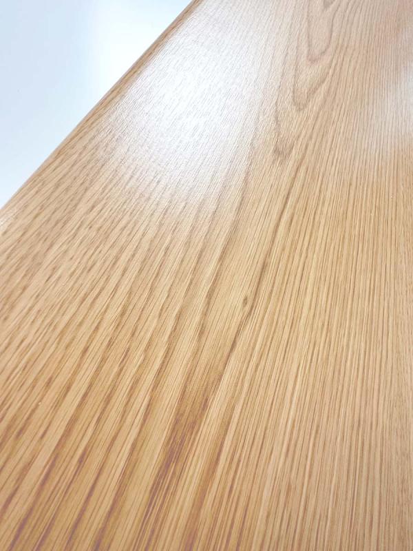 Vnútorné drevotrieskové parapety | svetlý dub 1