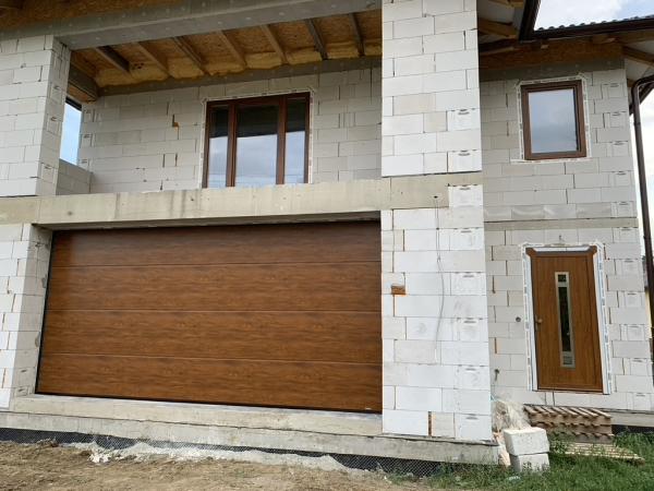 Sekčná garážová brána ETILA SILENT | hladký panel | drevoimitácia 3
