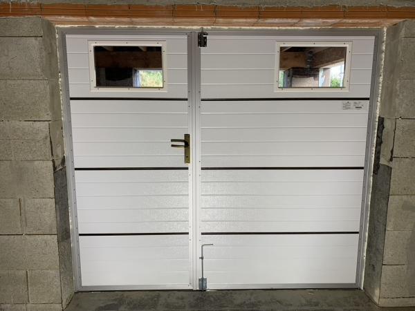 Dvojkrídlová garážová brána ETILA WIND | pruhovaný panel | bežné farby 3